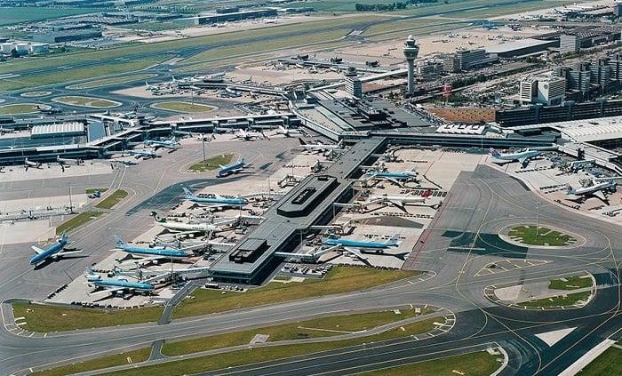 Sân bay Amsterdam Schiphol (Hà Lan)